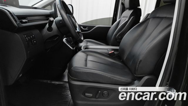 Hyundai Staria Cargo 5-Seater Modern 2023 — фото 10