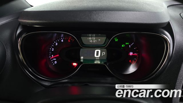 Renault Korea QM3 RE Signature 2017 — фото 8