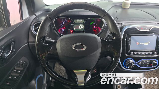 Renault Korea QM3 RE Signature 2017 — фото 13