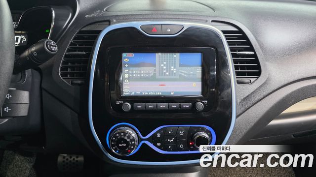 Renault Korea QM3 RE Signature 2017 — фото 14