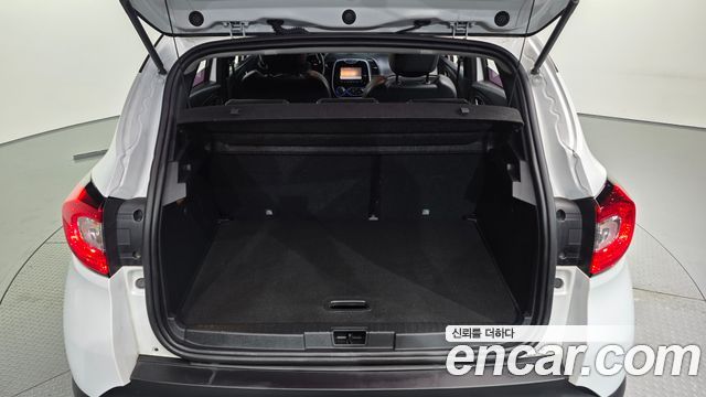 Renault Korea QM3 RE Signature 2017 — фото 20