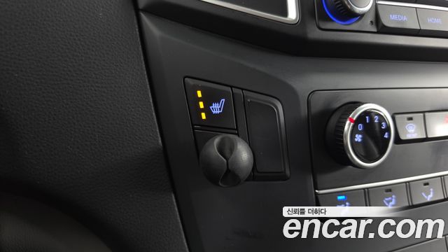 Hyundai Grand Starex Van 5-Seater Smart 2021 — фото 22