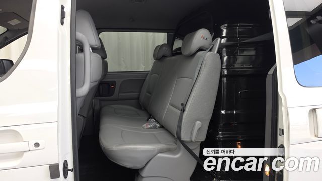 Hyundai Grand Starex Van 5-Seater Smart 2021 — фото 32