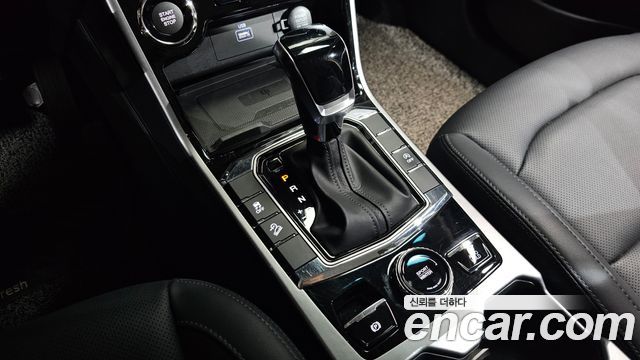 KG Mobility (SsangYong) Beautiful Korando Gasoline 1.5 2WD C5 Plus 2022 — фото 9