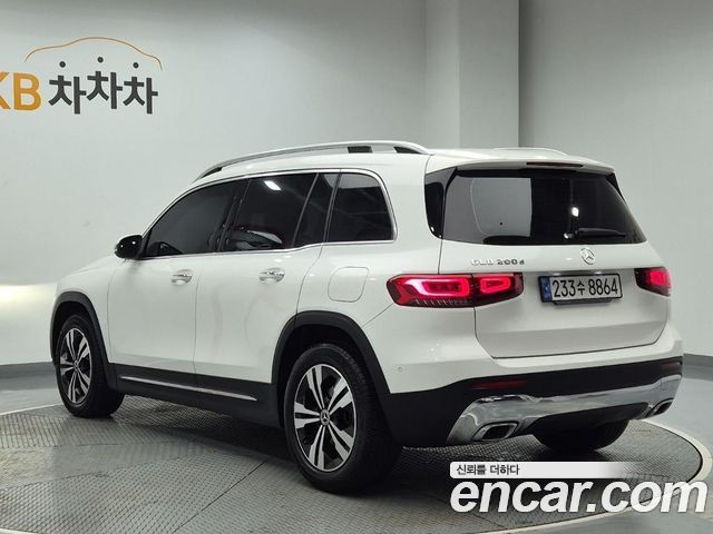 Mercedes-Benz GLB-Class (X247) GLB200 d 2022 — фото 3
