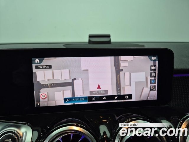 Mercedes-Benz GLB-Class (X247) GLB200 d 2022 — фото 15