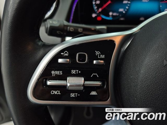 Mercedes-Benz GLB-Class (X247) GLB200 d 2022 — фото 20