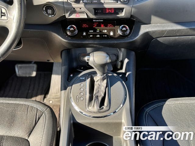 Kia Sportage R Diesel 2WD TLX High-Deluxe 2012 — фото 9