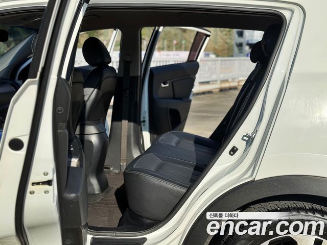 Kia Sportage R Diesel 2WD TLX High-Deluxe 2012 — фото 23