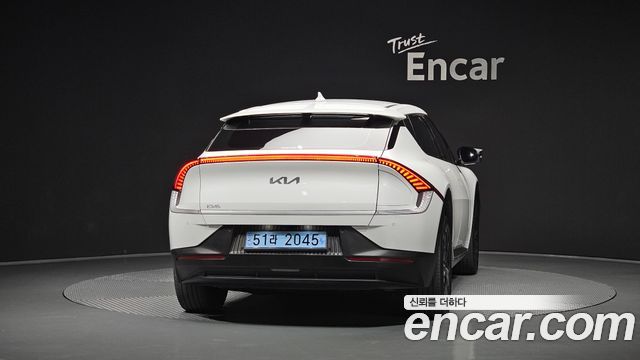 Kia EV6 Long Range 4WD Air 2022 — фото 4
