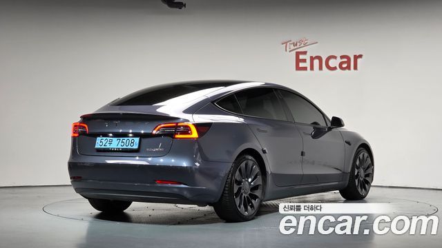 Tesla Model 3 Performance AWD 2022 — фото 2