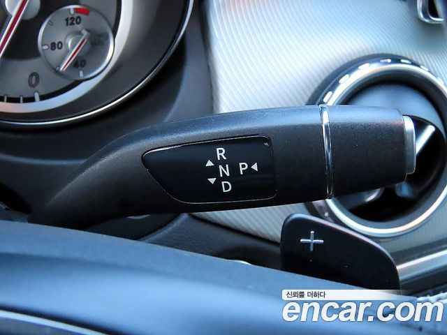 Mercedes-Benz GLA-Class (X156) GLA200 d 2016 — фото 10