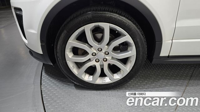 Land Rover Range Rover Evoque 2.0 TD4 HSE Dynamic 2018 — фото 5