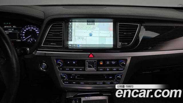 Genesis G80 3.8 GDI AWD Prestige 2017 — фото 13