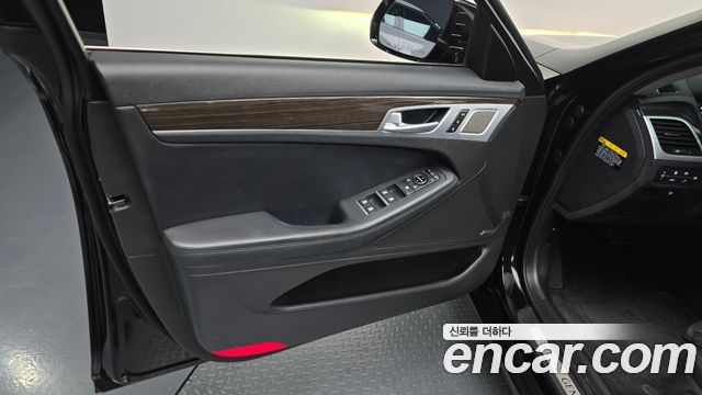 Genesis G80 3.8 GDI AWD Prestige 2017 — фото 24
