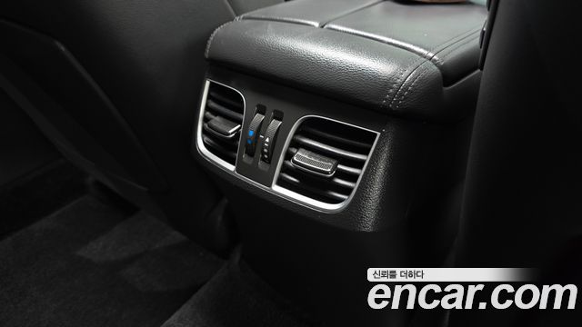 Genesis G80 3.8 GDI AWD Prestige 2017 — фото 28