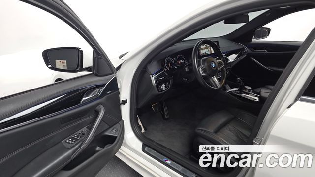 BMW 5 Series (G30) 530i xDrive M Sport Package Plus 2019 — фото 10