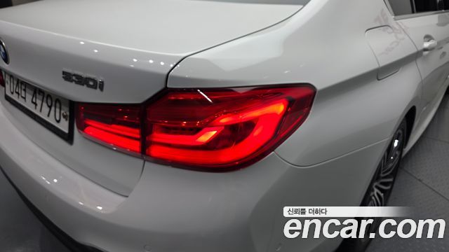 BMW 5 Series (G30) 530i xDrive M Sport Package Plus 2019 — фото 23