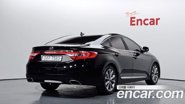 Hyundai Grandeur (HG) HG220 Diesel Premium 2015 — фото 2