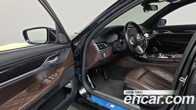 BMW 7 Series (G11) 745e iPerformance M Sport 2021 — фото 10