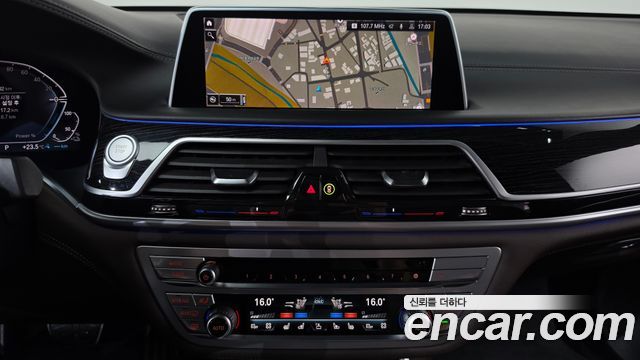 BMW 7 Series (G11) 745e iPerformance M Sport 2021 — фото 18