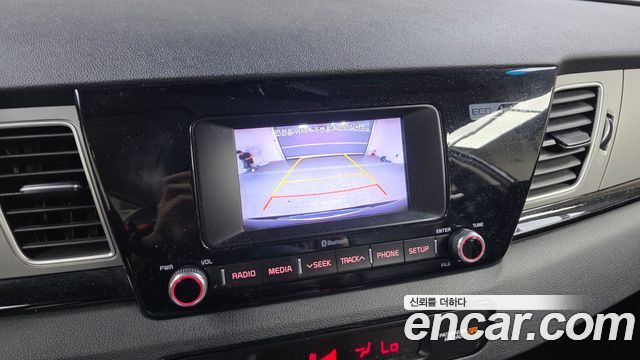 Kia Niro Prestige 2018 — фото 15