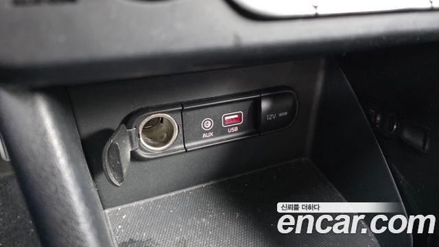 Kia Niro Prestige 2018 — фото 17
