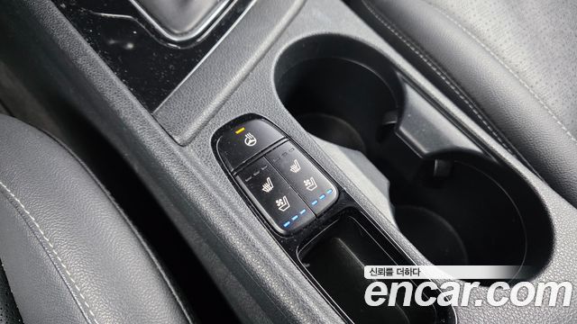 Kia Niro Prestige 2018 — фото 18