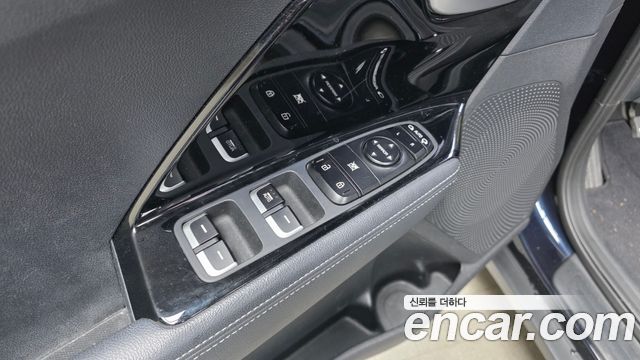 Kia Niro Prestige 2018 — фото 28