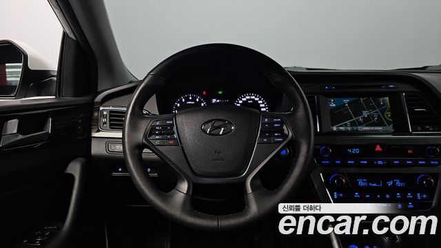 Hyundai Sonata (LF) 2.0 Smart 2016 — фото 12