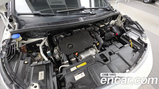 Peugeot 3008 (II) 1.5 BlueHDi Allure 2021 — фото 6