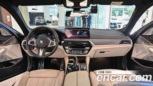 BMW 5 Series (G30) M550i xDrive 2021 — фото 7