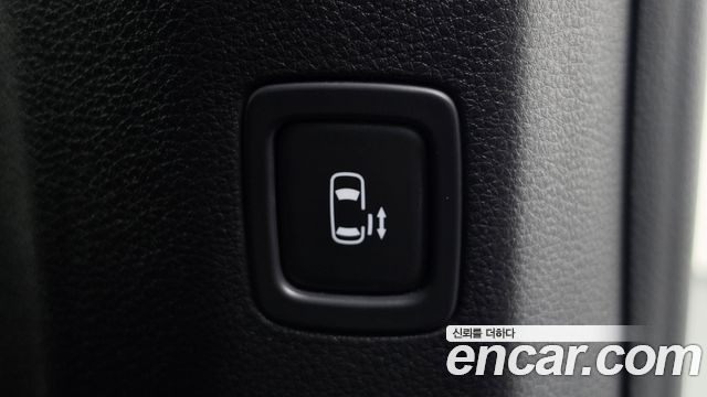 Kia Carnival (IV) Gasoline 9-Seater Noblesse 2025 — фото 18