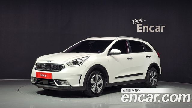 Kia Niro Prestige 2017 — фото 1