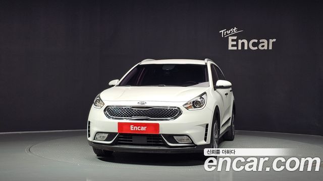 Kia Niro Prestige 2017 — фото 3