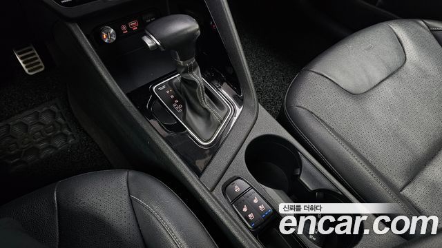 Kia Niro Prestige 2017 — фото 9