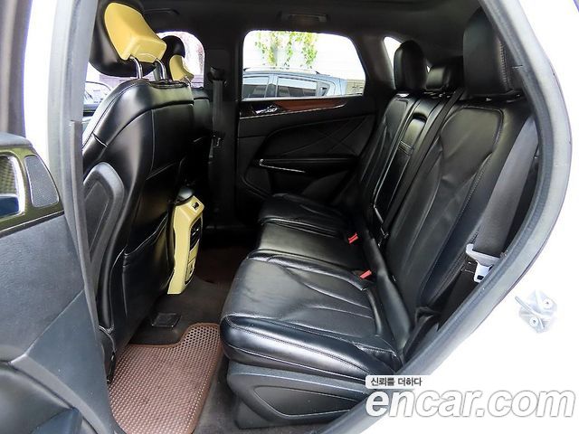 Lincoln MKC 2.0 AWD 2015 — фото 6