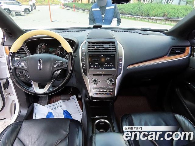 Lincoln MKC 2.0 AWD 2015 — фото 7