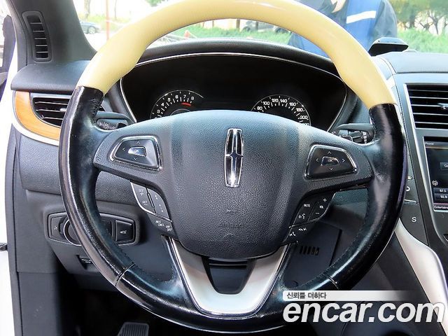 Lincoln MKC 2.0 AWD 2015 — фото 8
