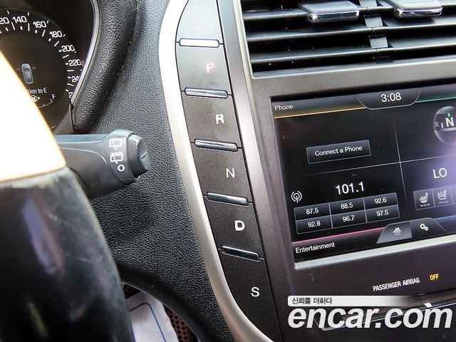 Lincoln MKC 2.0 AWD 2015 — фото 10