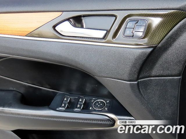 Lincoln MKC 2.0 AWD 2015 — фото 15