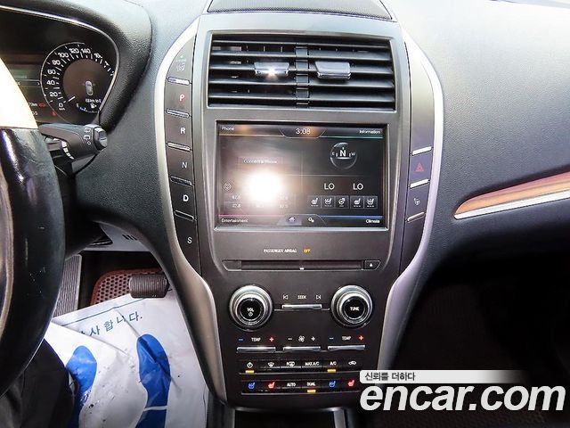 Lincoln MKC 2.0 AWD 2015 — фото 17