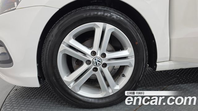 Volkswagen Polo 1.6 TDI R-Line 5th 2013 — фото 5