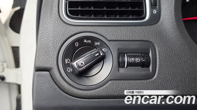 Volkswagen Polo 1.6 TDI R-Line 5th 2013 — фото 21