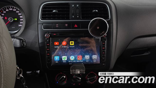 Volkswagen Polo 1.6 TDI R-Line 5th 2013 — фото 24