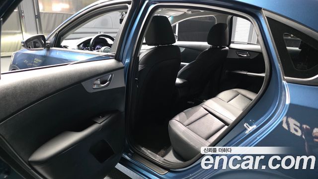 Kia K3 (II) 1.6 Prestige 2022 — фото 26