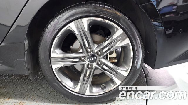 Kia K5 (III) 2.0 Signature 2023 — фото 21