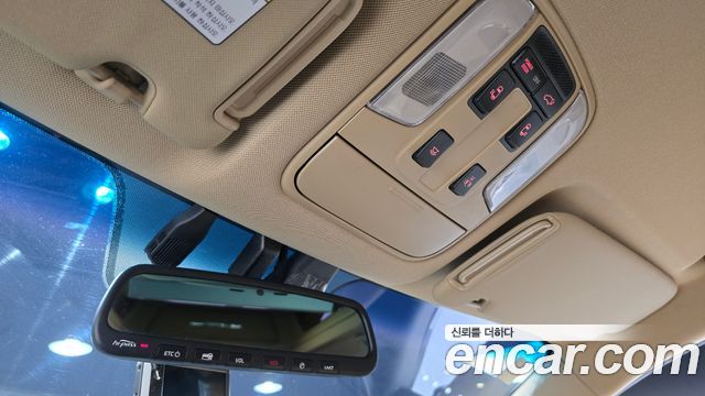 Kia Carnival 9-seater Hi-Limousine Noblesse 2017 — фото 20