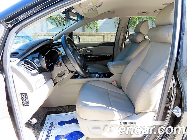 Kia Carnival 9-seater Prestige 2017 — фото 5