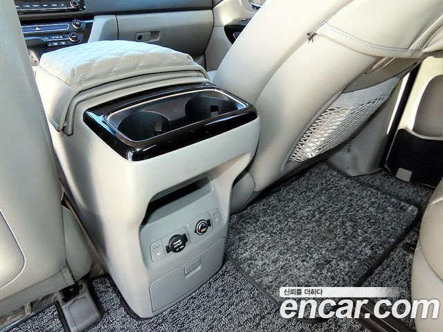 Kia Carnival 9-seater Prestige 2017 — фото 20